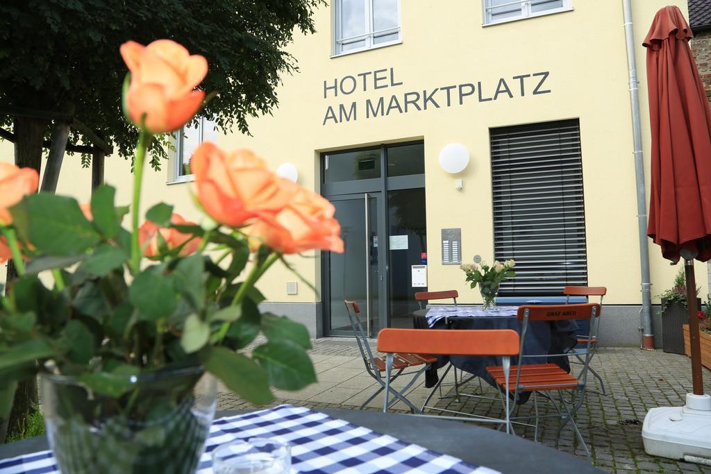 Hotel am Marktplatz Gangkofen Buitenkant foto